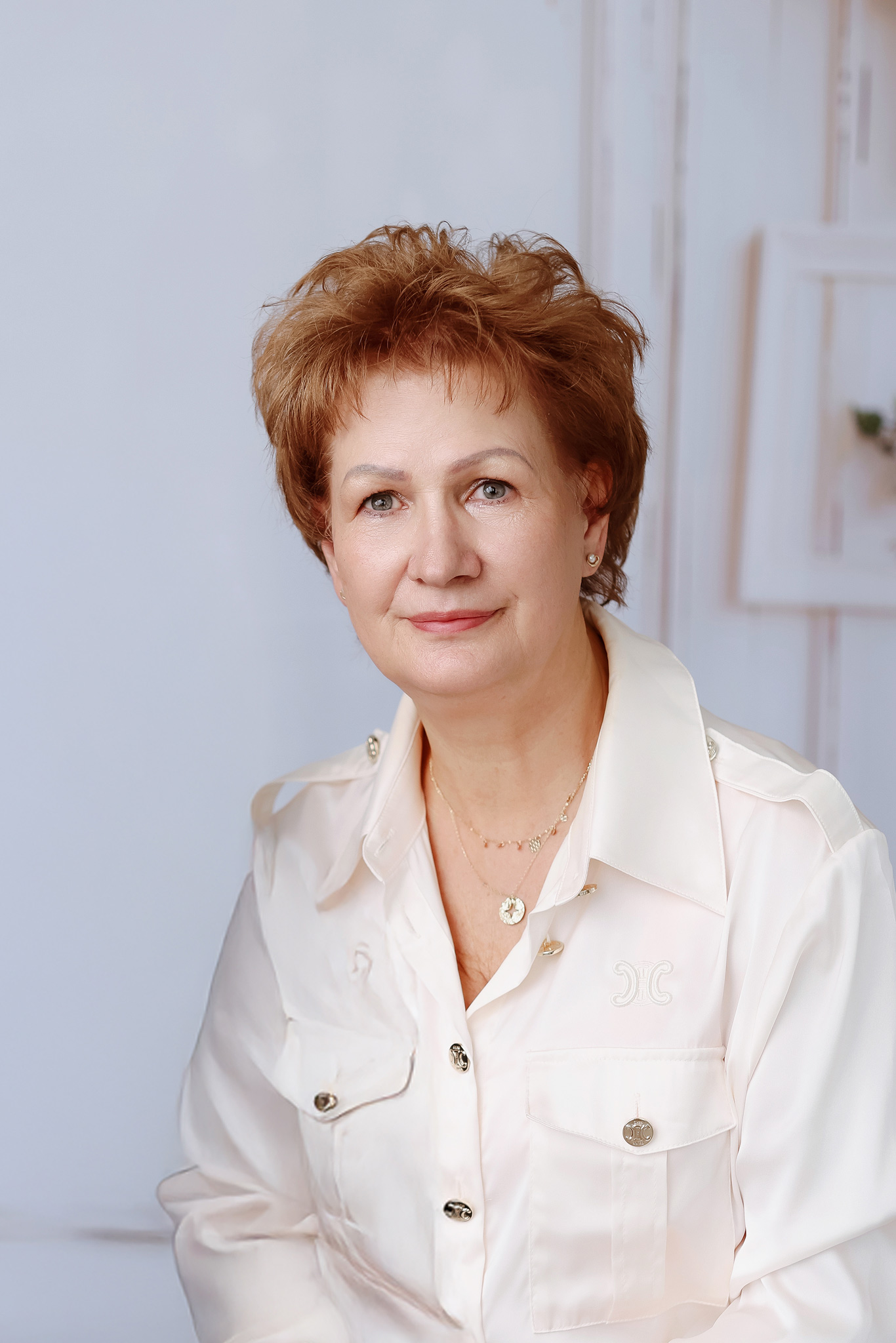 halina.karolak@wum.edu.pl